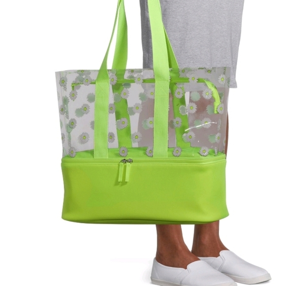 LARGE NWTs BEACH TOTE W/ ZIPPER BOTTOM - Picture 7 of 9